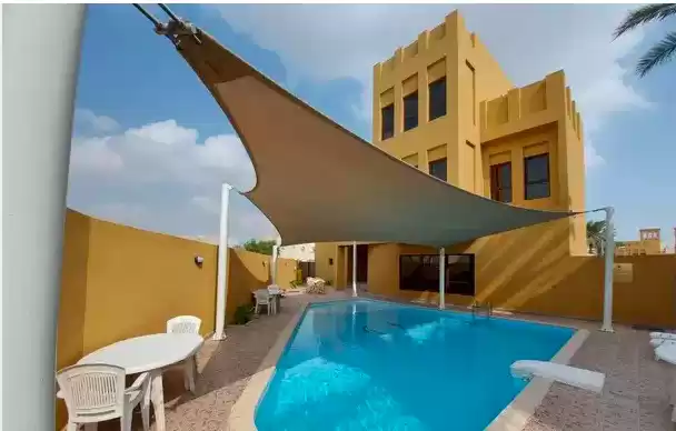 Residencial Listo Propiedad 4 + habitaciones de servicio S / F Villa en Compound  alquiler en al-sad , Doha #7226 - 1  image 